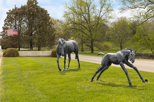 Historic horse statues marking the entrance to the Belle Meade neighborhood in Nashville TN, a well-known landmark in West Nashville.